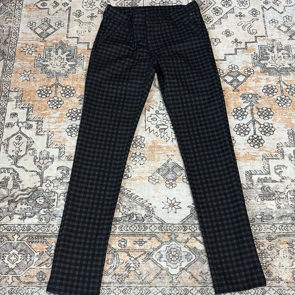 KUT FROM THE KLOTH 6 Elyse Checkered mid rise Skinny black plaid pants - Picture 2 of 12